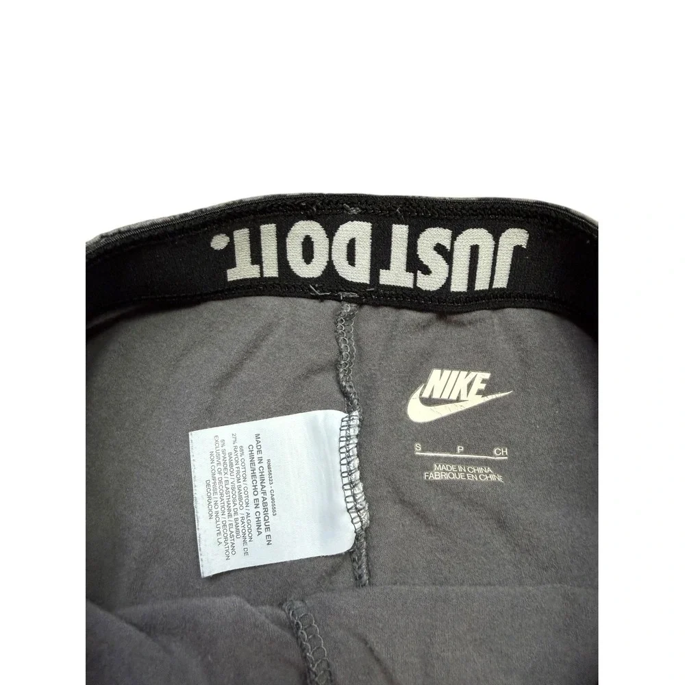 Nike sportswear girls